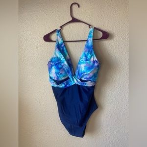 Heat seaside chic‎ missy cross over one piece swimsuit